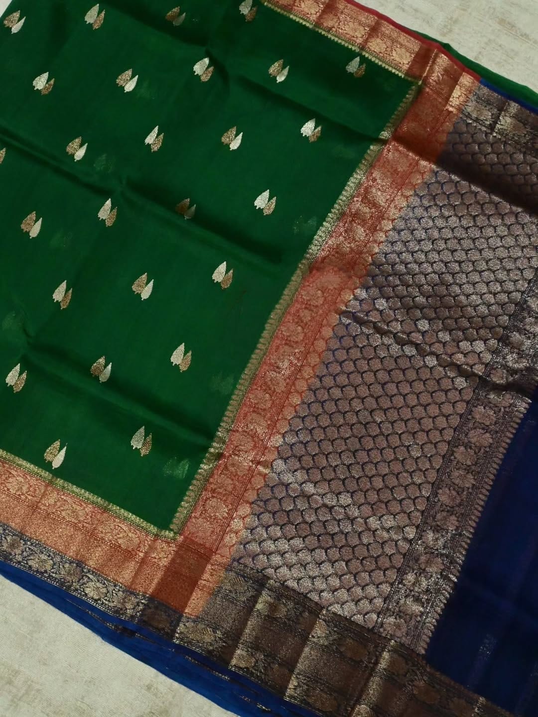 Handbrush Dyed Banarasi Pure Kora Saree