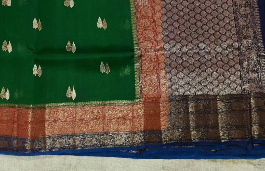 Handbrush Dyed Banarasi Pure Kora Saree